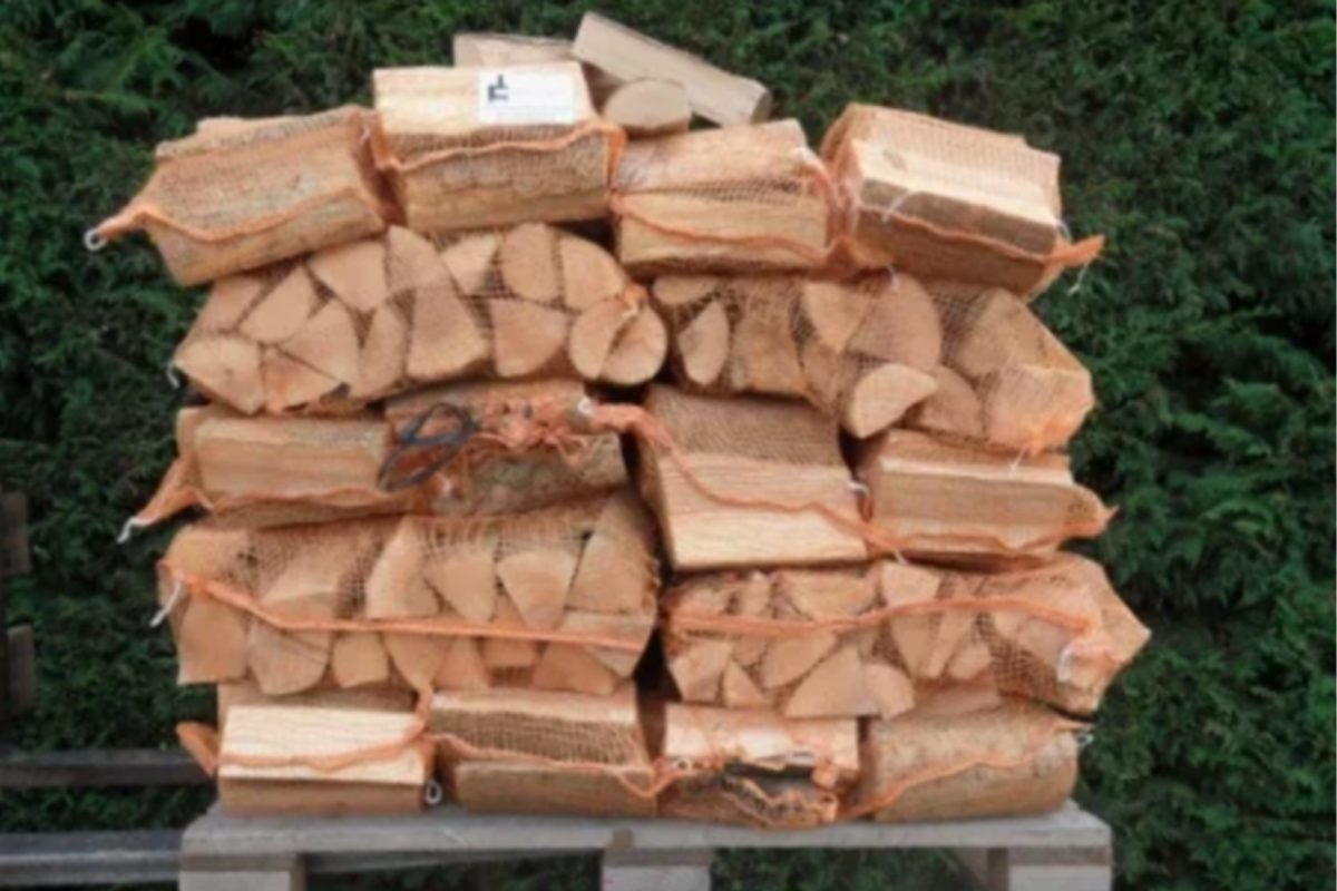 Quinze sacs de bois de bouleau 100% sec de 8kg – Image 2