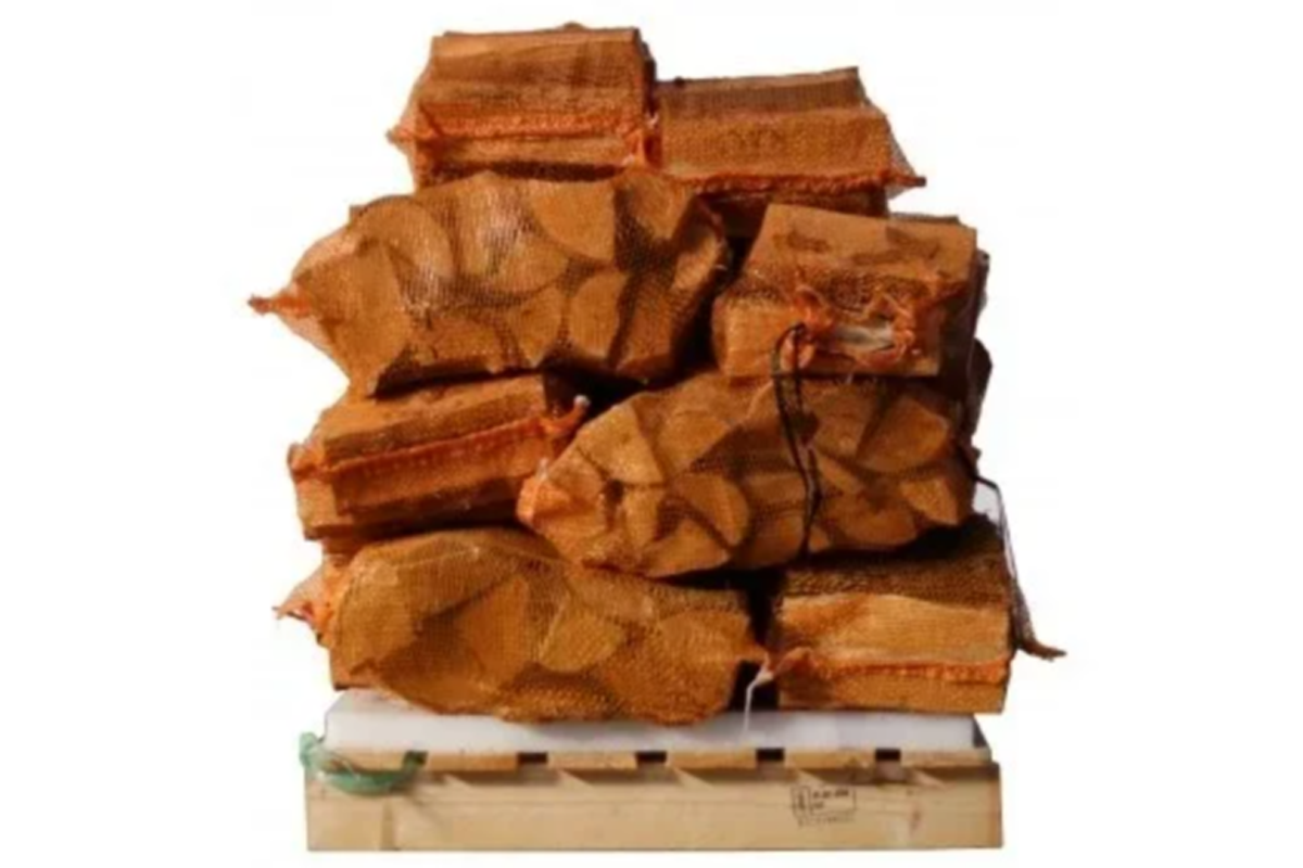 Quinze sacs de bois de bouleau 100% sec de 8kg